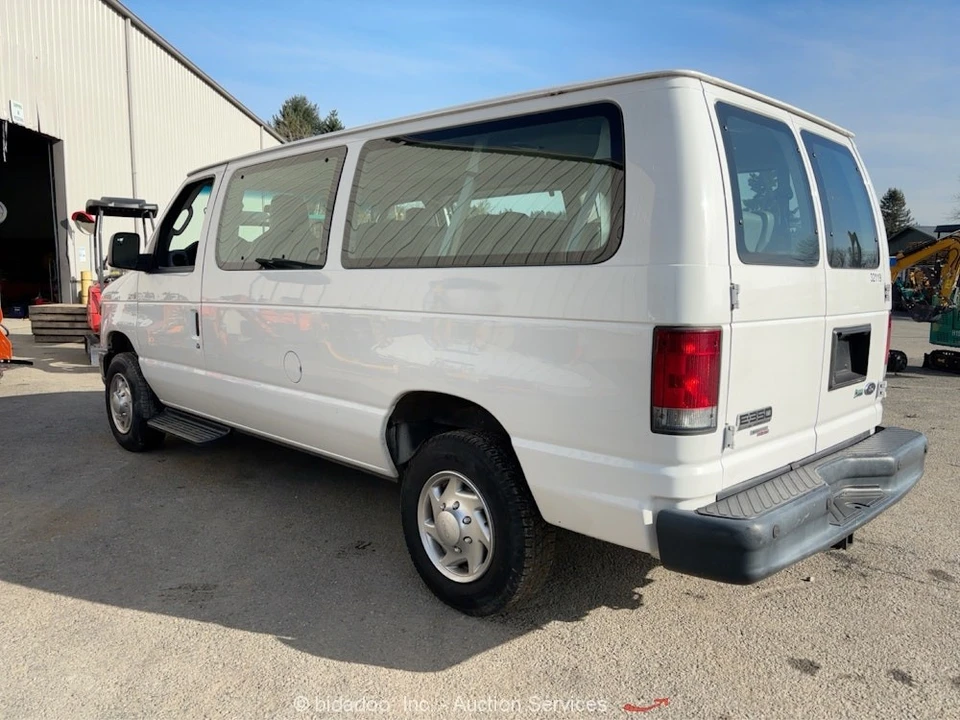 2013 Ford Econoline Van - Image 3 of 12