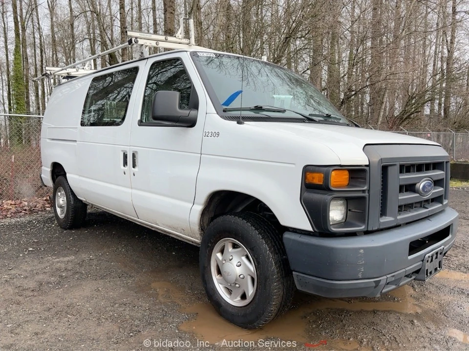 2013 Ford Econoline Van - Image 2 of 12