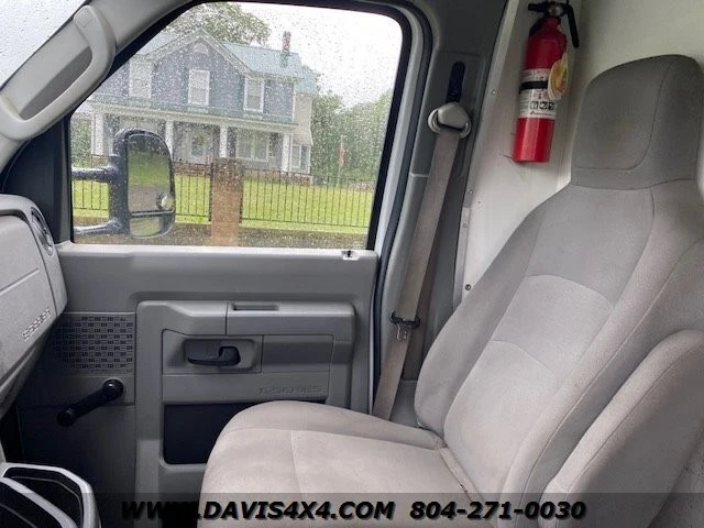 2013 Ford Econoline Van - Image 11 of 12