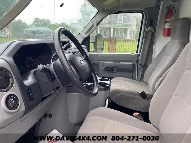 2013 Ford Econoline Van - Image 8 of 12