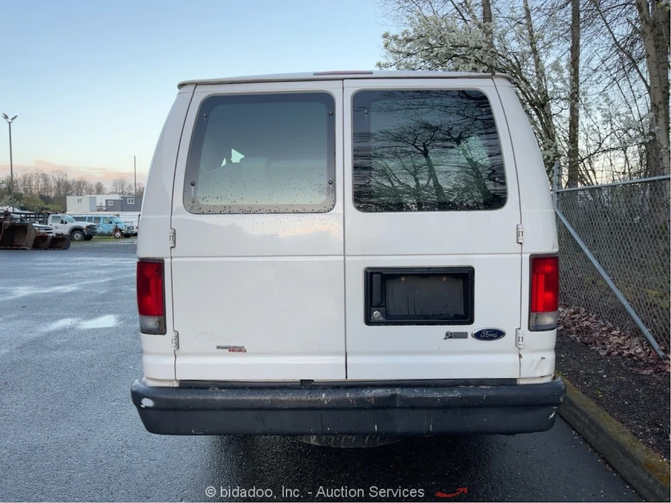 2013 Ford Econoline Van - Image 8 of 12