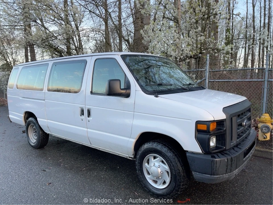 2013 Ford Econoline Van - Image 2 of 12