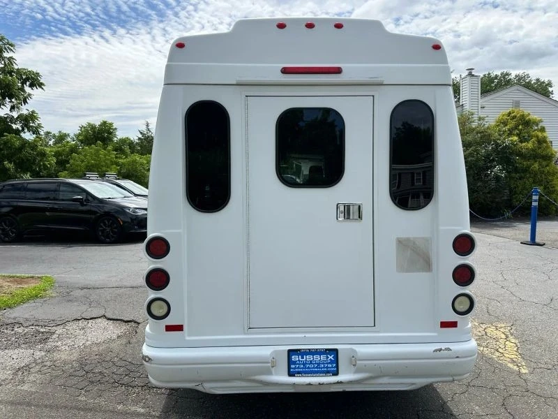 2013 Ford Econoline Van - Image 5 of 12