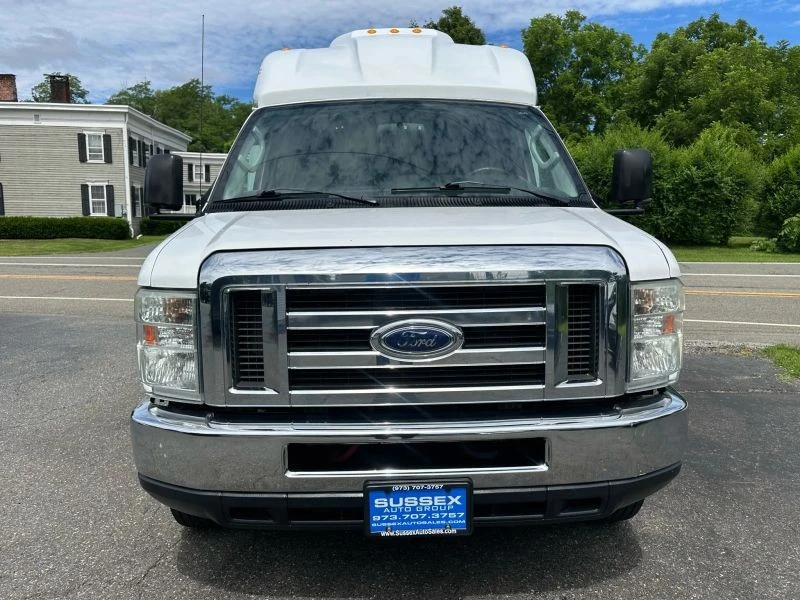 2013 Ford Econoline Van - Image 2 of 12