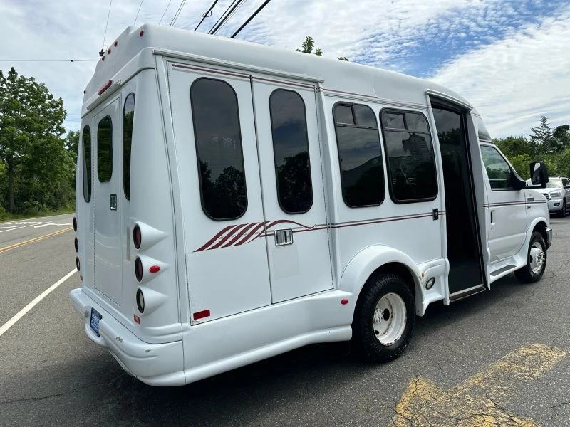 2013 Ford Econoline Van - Image 6 of 12