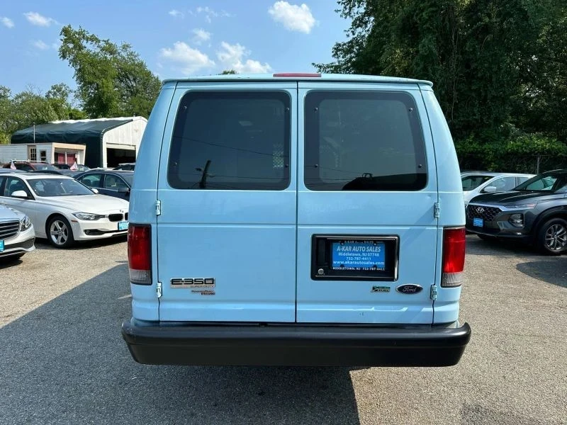 2013 Ford Econoline Van - Image 5 of 12