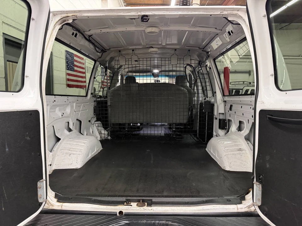 2013 Ford Econoline Van - Image 10 of 12
