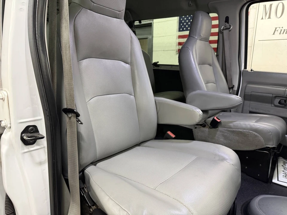 2013 Ford Econoline Van - Image 6 of 12