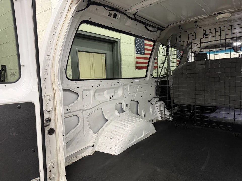 2013 Ford Econoline Van - Image 20 of 21