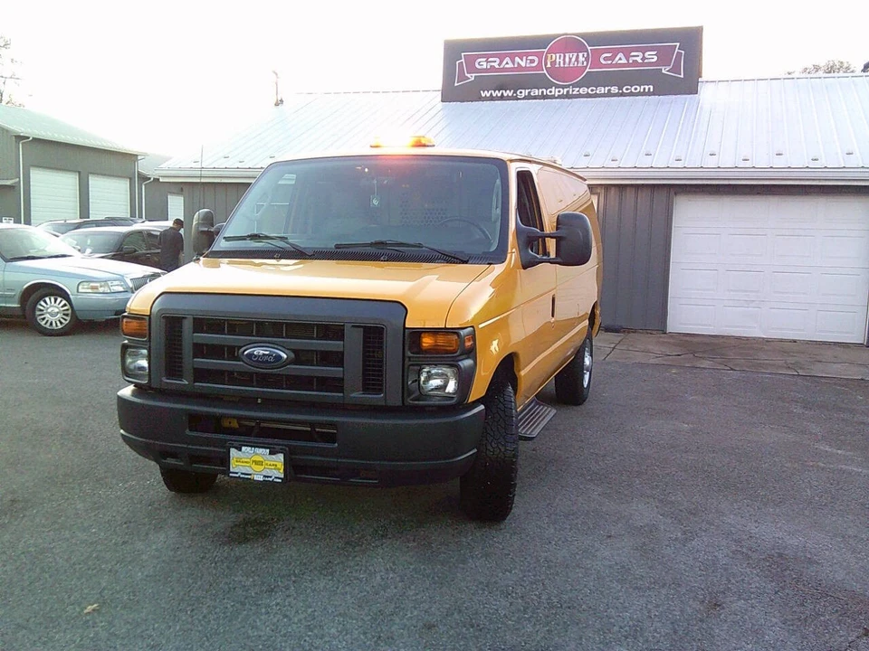 2013 Ford Econoline Van - Image 2 of 21