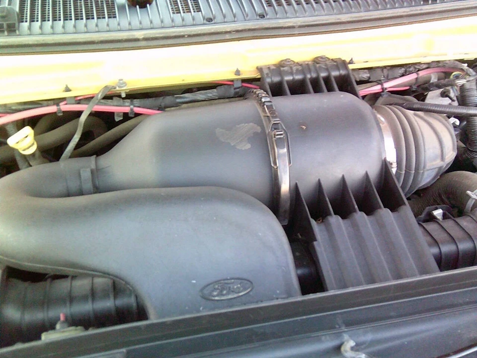 2013 Ford Econoline Van - Image 13 of 21