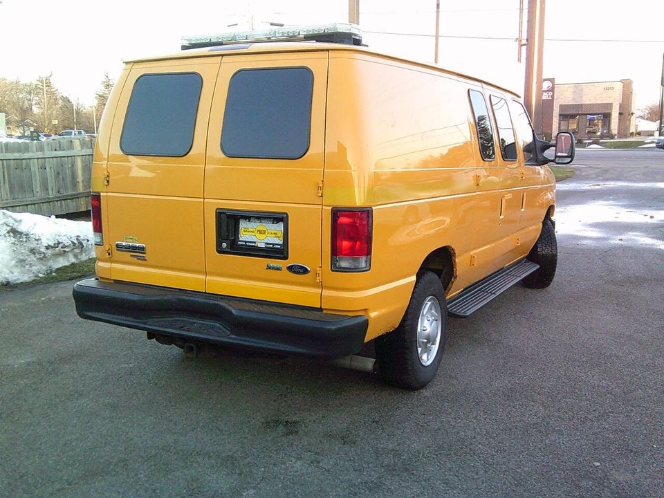 2013 Ford Econoline Van - Image 10 of 21