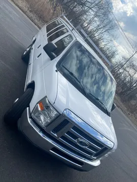 2013 Ford E-350 Super Duty XLT