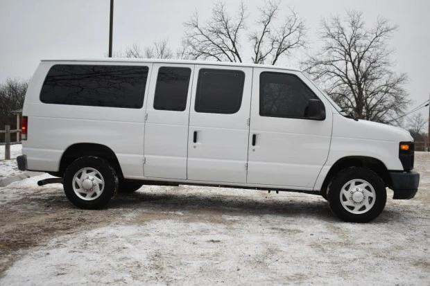 2013 Ford Econoline Van - Image 3 of 8