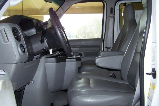 2013 Ford Econoline Van - Image 4 of 8