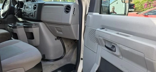2013 Ford Econoline Van - Image 15 of 20