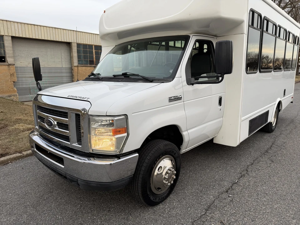 2013 Ford Econoline Van - Image 3 of 21