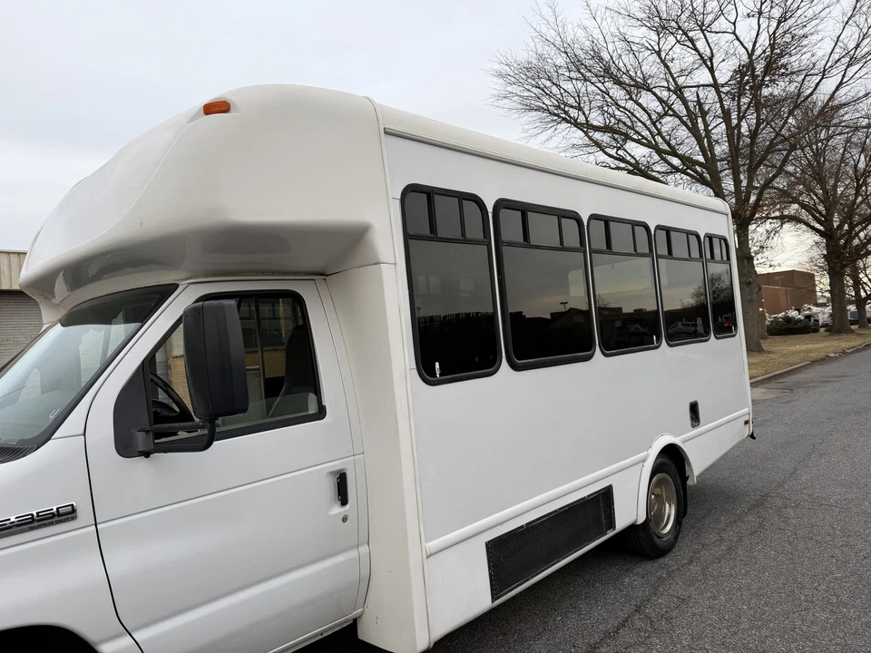 2013 Ford Econoline Van - Image 4 of 21