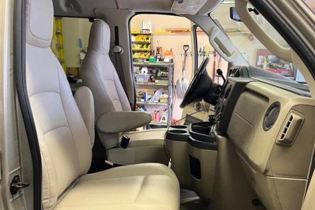 2013 Ford Econoline Van - Image 4 of 7