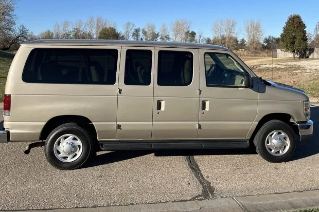 2013 Ford Econoline Van - Image 3 of 7