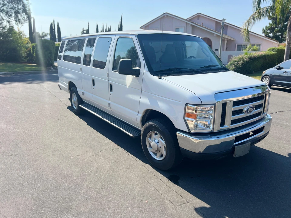 2013 Ford Econoline Van - Image 14 of 31