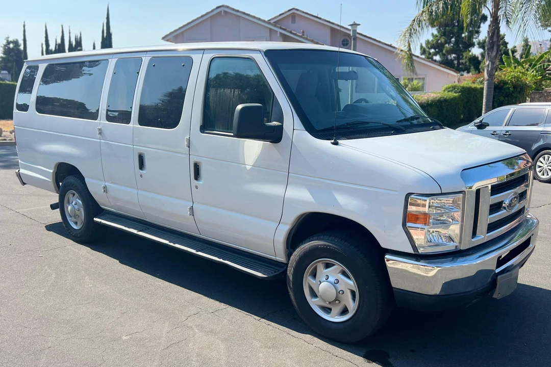 2013 Ford Econoline Van - Image 13 of 31
