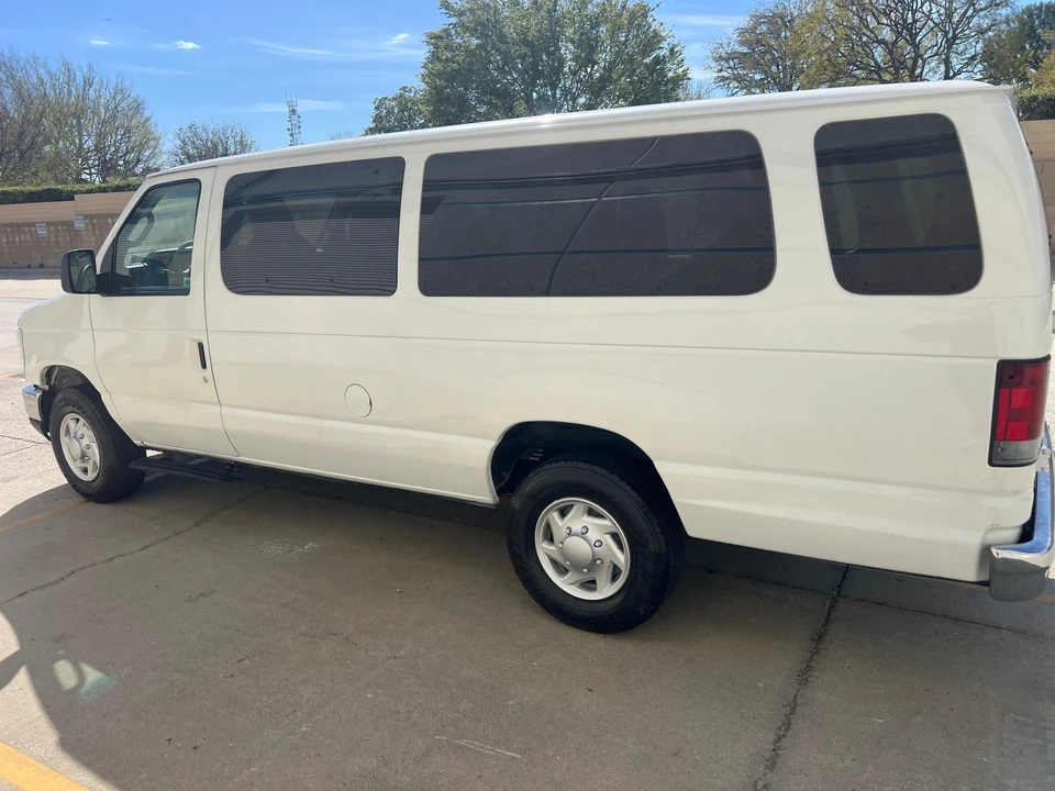 2013 Ford Econoline Van - Image 8 of 31