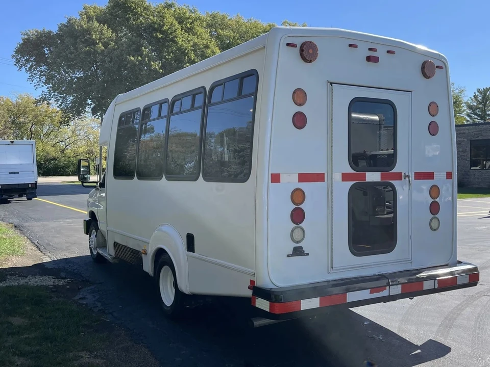 2013 Ford Econoline Van - Image 13 of 21