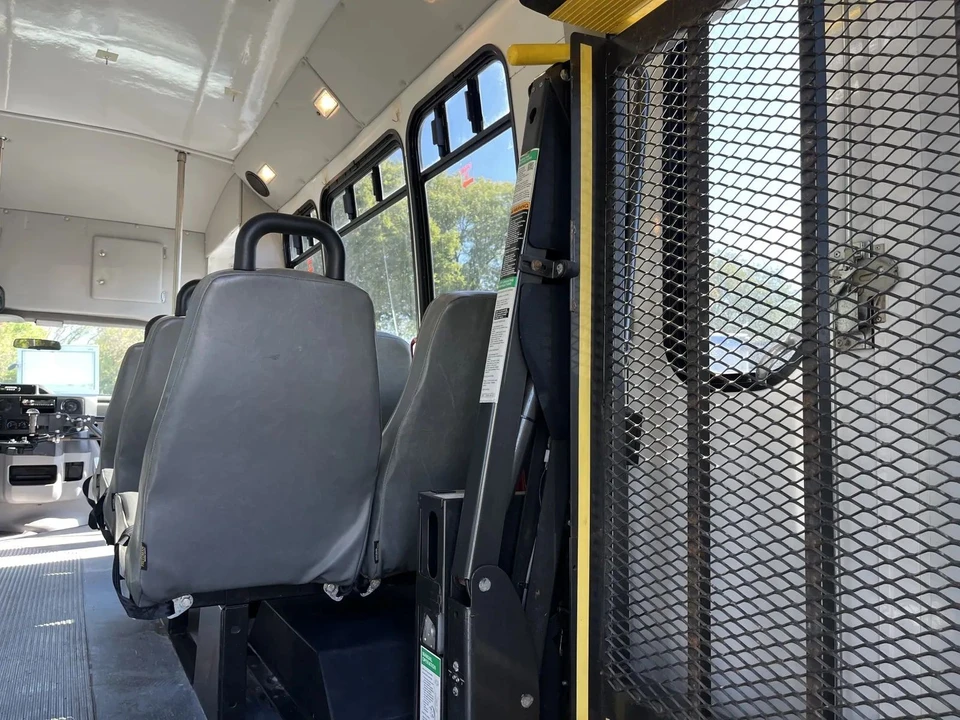 2013 Ford Econoline Van - Image 15 of 21