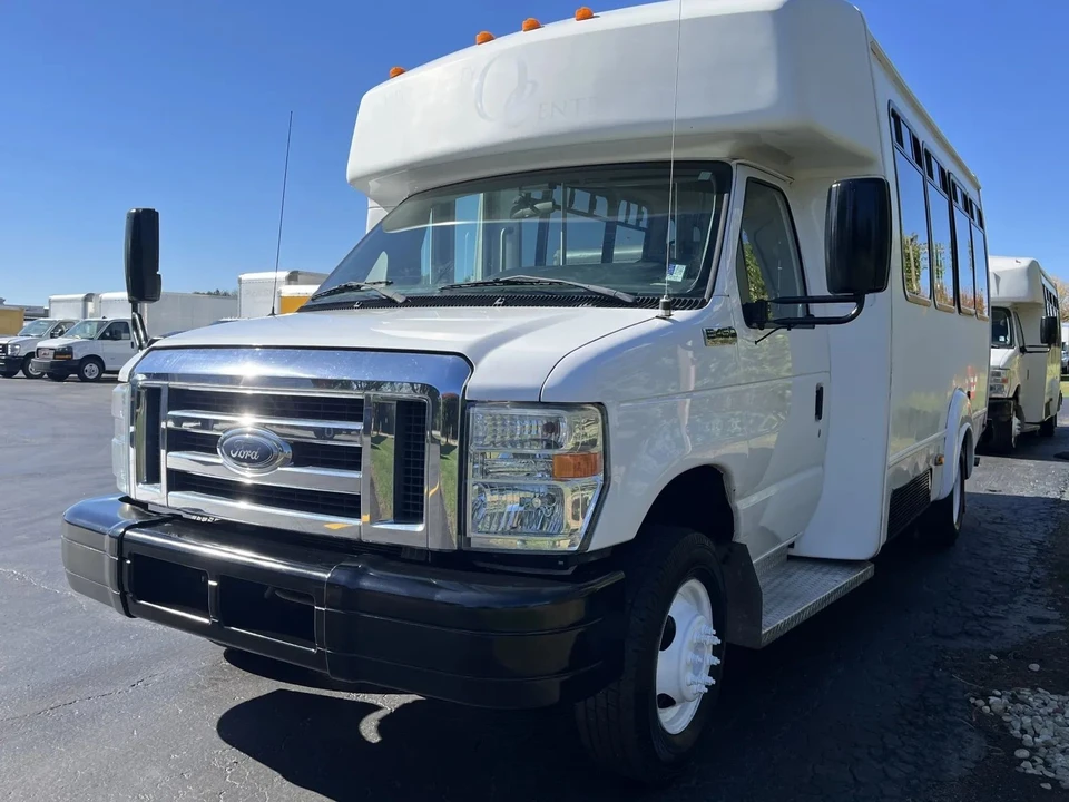 2013 Ford Econoline Van - Image 5 of 12