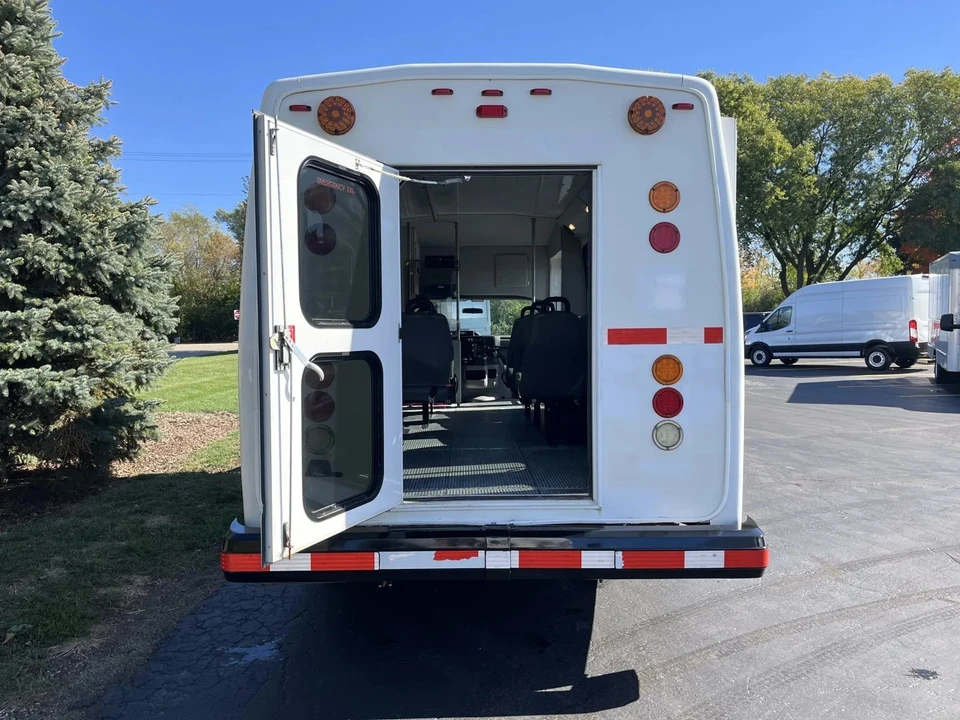 2013 Ford Econoline Van - Image 14 of 21