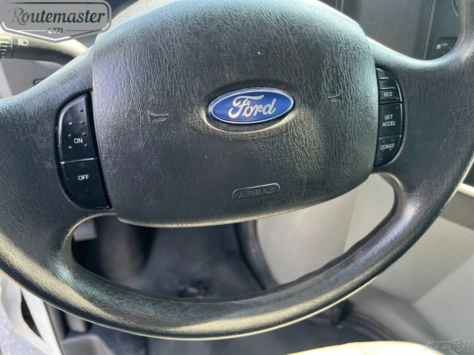 2013 Ford Econoline Van - Image 2 of 12