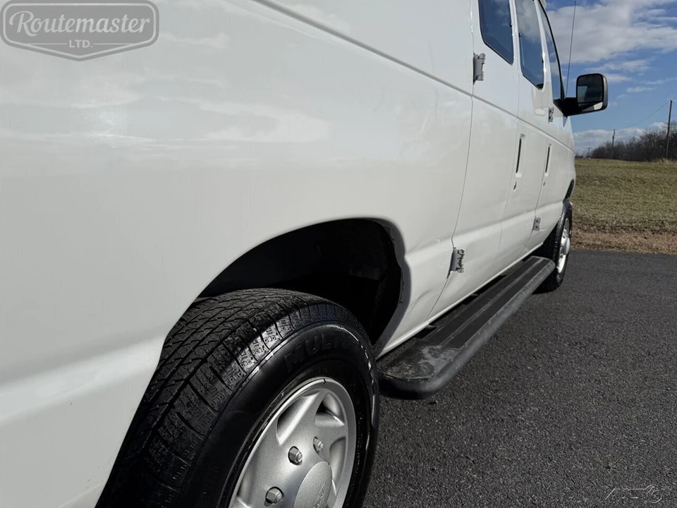 2013 Ford Econoline Van - Image 6 of 12