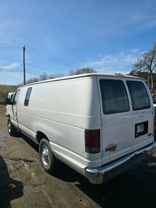 2013 Ford Econoline Van - Image 2 of 7