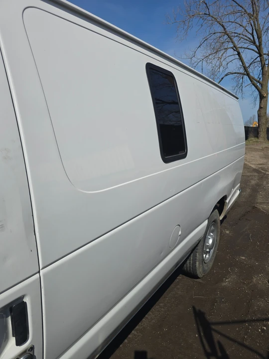 2013 Ford Econoline Van - Image 7 of 7