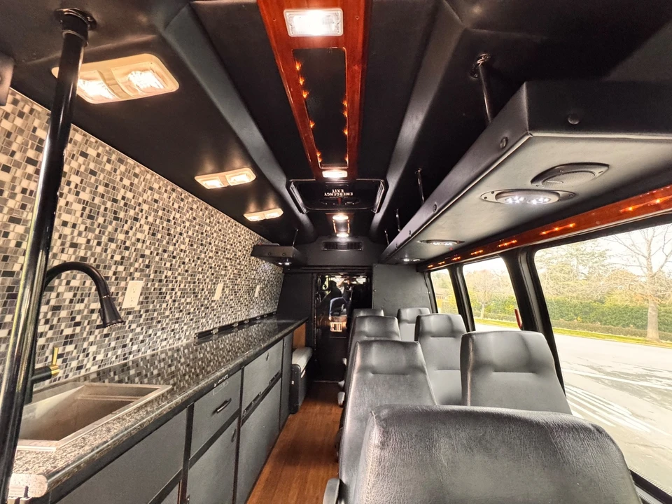 2013 Ford Econoline Van - Image 8 of 21