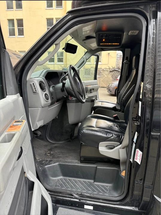 2013 Ford Econoline Van - Image 7 of 21