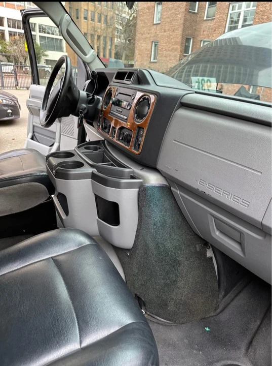 2013 Ford Econoline Van - Image 18 of 21