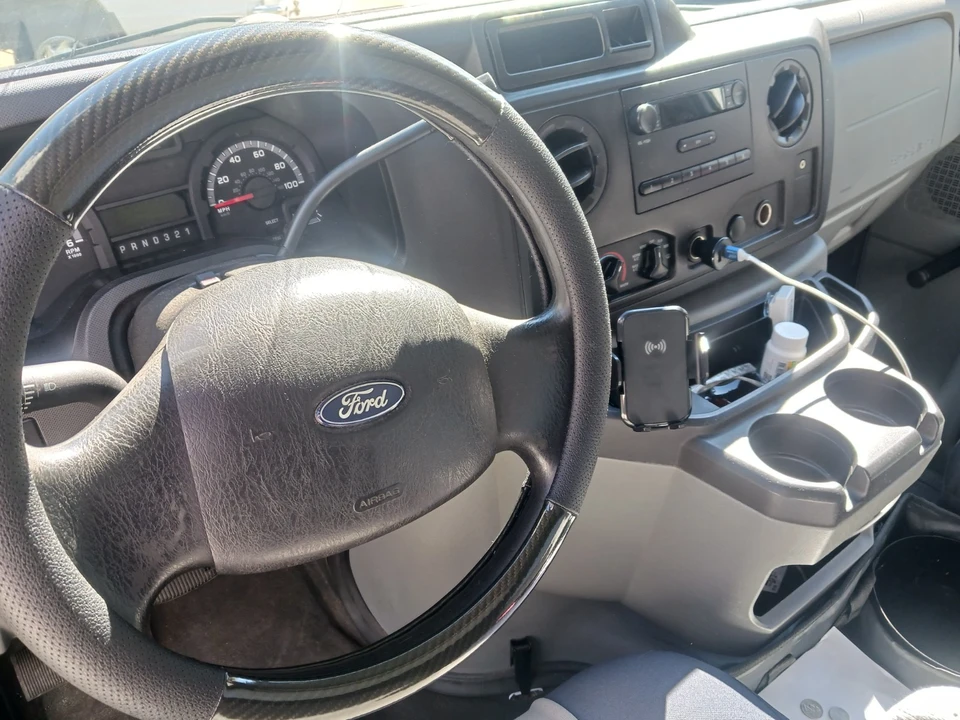 2013 Ford Econoline Van - Image 4 of 15
