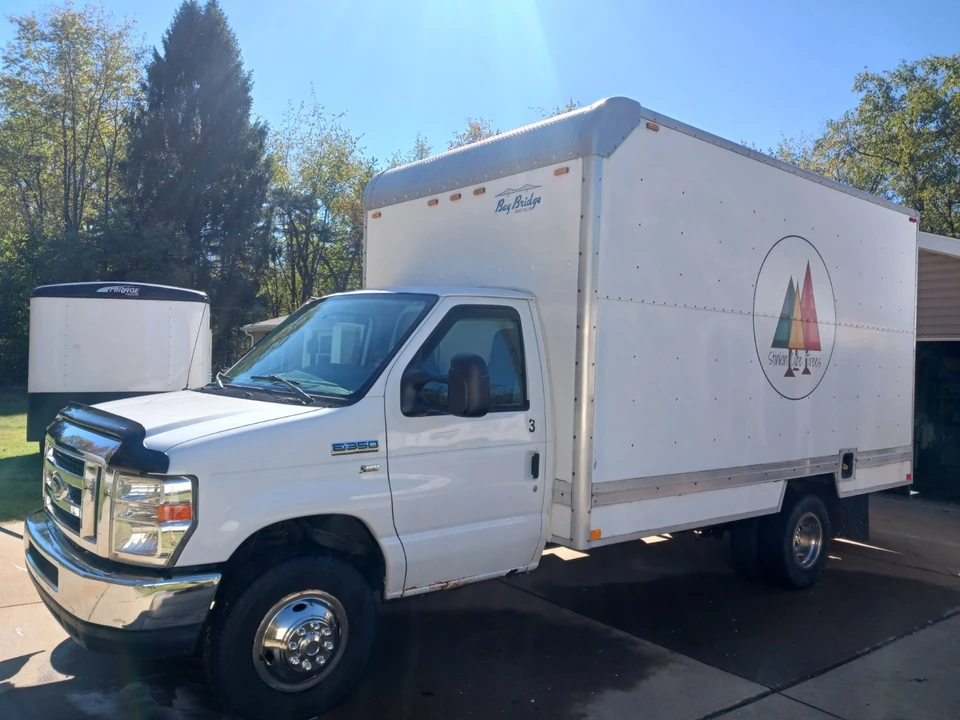 2013 Ford Econoline Van - Image 3 of 15