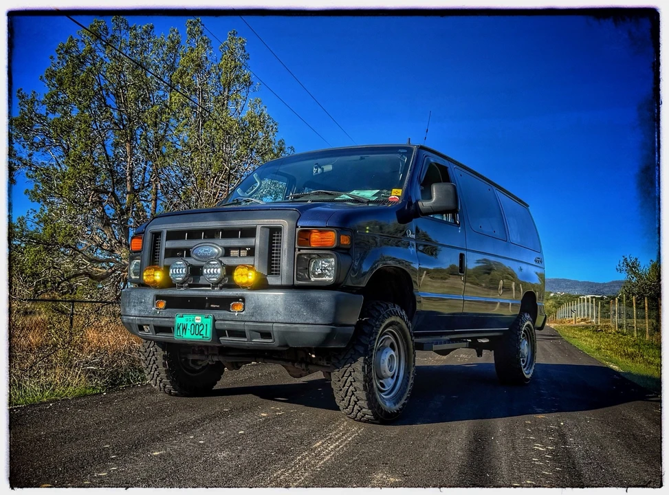 2013 Ford Econoline Van - Image 2 of 21