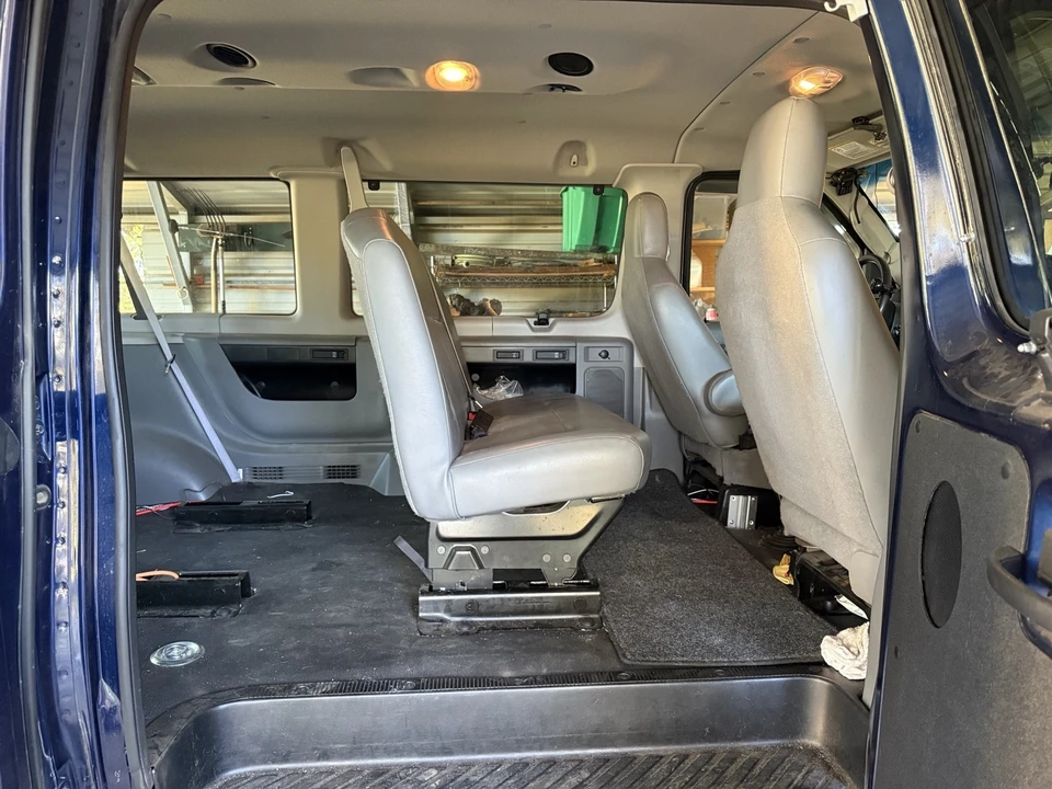 2013 Ford Econoline Van - Image 15 of 21