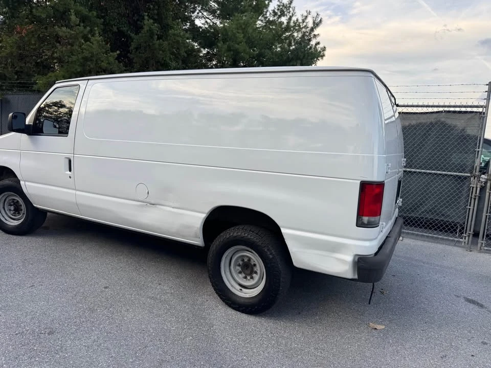 2013 Ford Econoline Van - Image 3 of 15