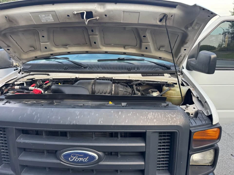 2013 Ford Econoline Van - Image 13 of 15