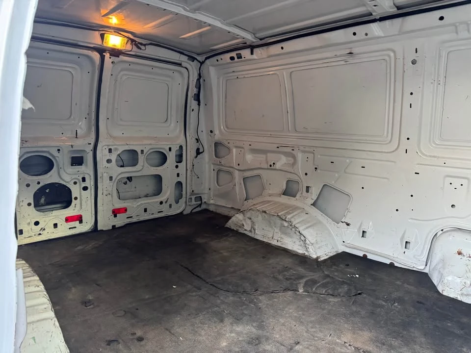 2013 Ford Econoline Van - Image 8 of 15