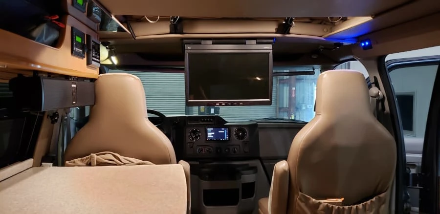 2013 Ford Econoline Van - Image 7 of 12