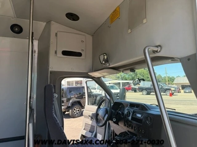 2013 Ford Econoline Van - Image 20 of 26