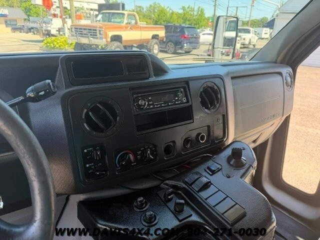 2013 Ford Econoline Van - Image 14 of 26