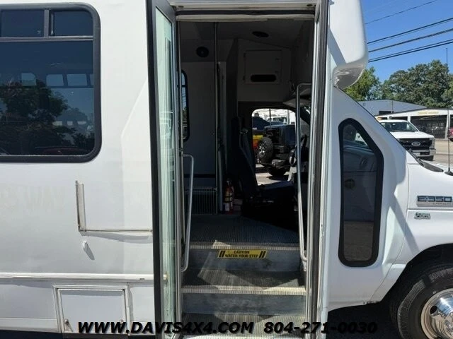 2013 Ford Econoline Van - Image 19 of 26