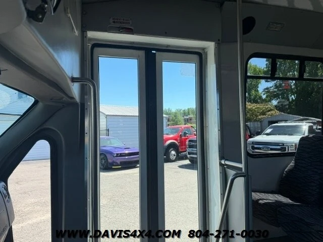 2013 Ford Econoline Van - Image 16 of 26